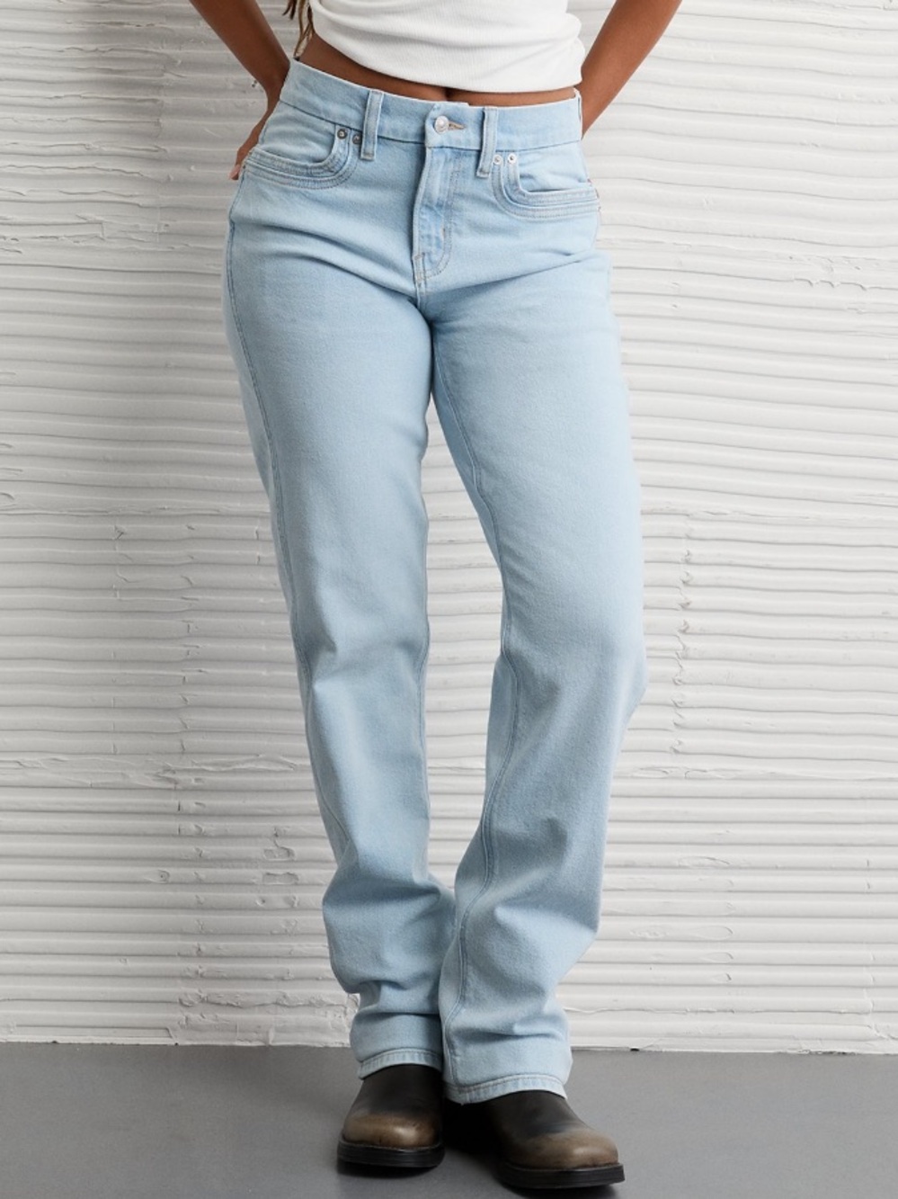 AEO Women's Curvey Straight High Rise Stretch Jeans Size 4 Short NWT